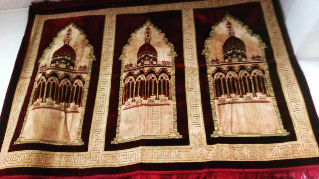 Red & Gold Prayer Mat